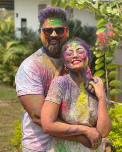Prarthana Behere Instagram - Colour of love … 💜
Happy Holi everyone 

Pic  by - @meshreysawant 
#happyholi #lifeisbeautiful #happiness #happyme #happyus