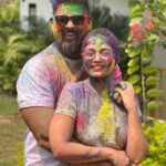 Prarthana Behere Instagram - Colour of love … 💜 Happy Holi everyone Pic by - @meshreysawant #happyholi #lifeisbeautiful #happiness #happyme #happyus