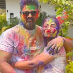 Prarthana Behere Instagram - Colour of love … 💜 Happy Holi everyone Pic by - @meshreysawant #happyholi #lifeisbeautiful #happiness #happyme #happyus