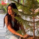 Prarthana Behere Instagram - Sunday morning… Life …. 💕♾️ #mylife #myway #happiness #goodvibesonly #lifeisbeautiful #happyme #💕♾️ At @house_of_horse_1