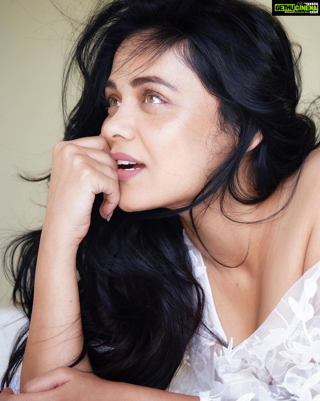 Prarthana Behere Instagram - π€βΎοΈβ¦. . β€οΈ πΈ @munnasphotography π₯: @prashant.photography π @styledbyshakti π @shinejanarthanan πββοΈ @ishansupriyamilind π @sakshi_salvi #lifeisbeautiful #newme #newyear #newlook #newphotoshoot #happiness #happymeπ #πβΎοΈ