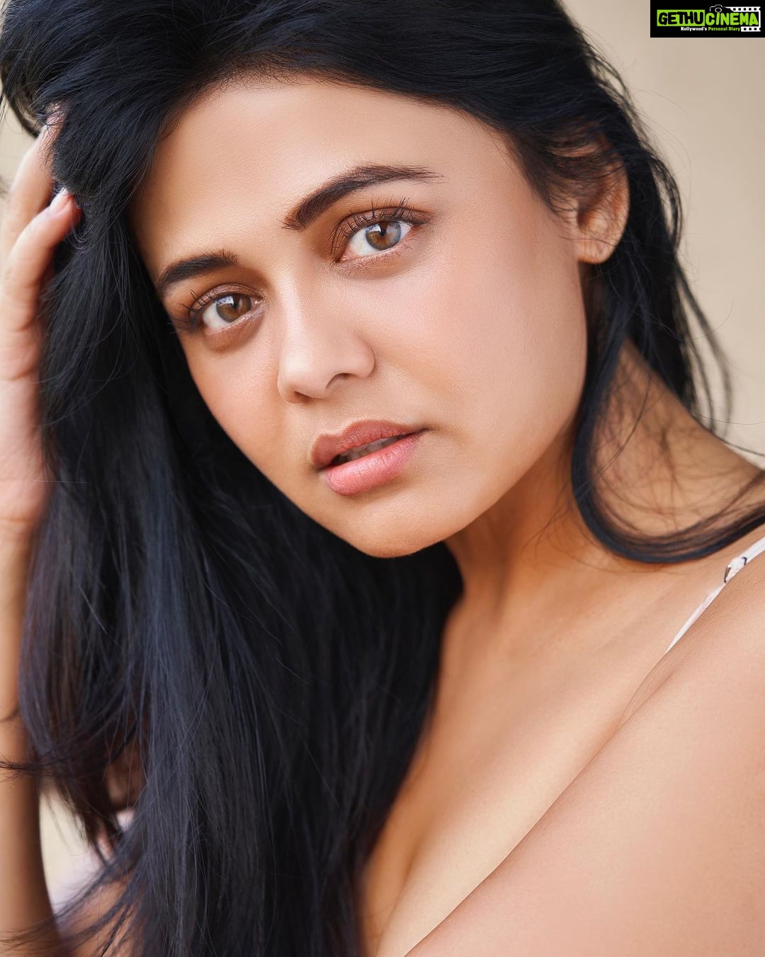 Prarthana Behere Instagram - New me β¦. β€οΈ πΈ @munnasphotography π @styledbyshakti π @shinejanarthanan πββοΈ @ishansupriyamilind π @sakshi_salvi #lifeisbeautiful #newme #newyear #newlook #newphotoshoot #happiness #happymeπ #πβΎοΈ