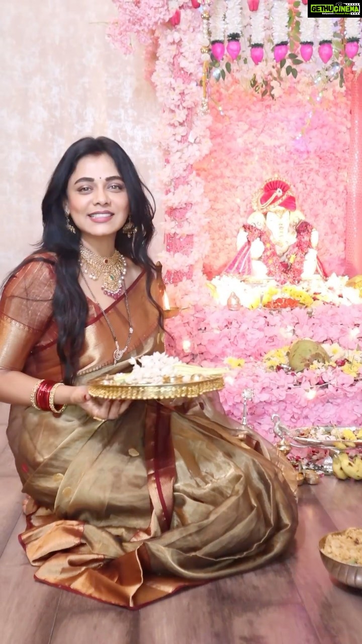 Prarthana Behere Instagram - Episode-2 is live NOW … TO WATCH EPISODE , CLICK ON THE LINK IN BIO #prarthanabehere #youtubechannel #episode2 #mazeladkemama😘 #happiness💕 #bappamorya #bappavisarjan🌺 #ganpatibappamorya
