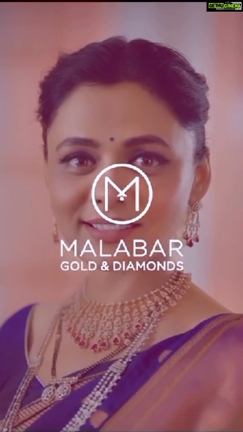 Prarthana Behere Instagram - Shine ✨ with @malabargoldanddiamonds . #prarthanabehere #malabargoldanddiamonds #jewellery #puregoldjewellers #brandambassador #marathimulgi #marathilook #mangalsutrafestival #happiness #💕♾️