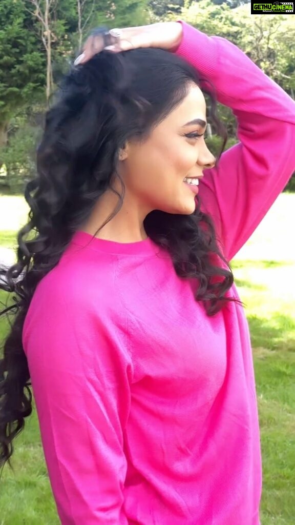 Prarthana Behere Instagram - 💕♾️ This song 🎵 🥰🥰 . #happiness #happyme #lifeisbeautiful