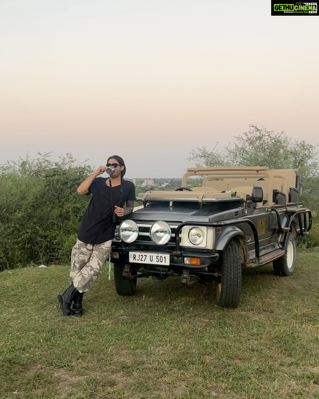 Prateik Babbar Instagram - 🍃 Chunda Shikar Oudi