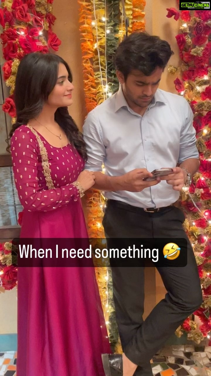Pravisht Mishra Instagram - When your friend aint beautiful but you need their help 🤣 Sania Studio Naigaon