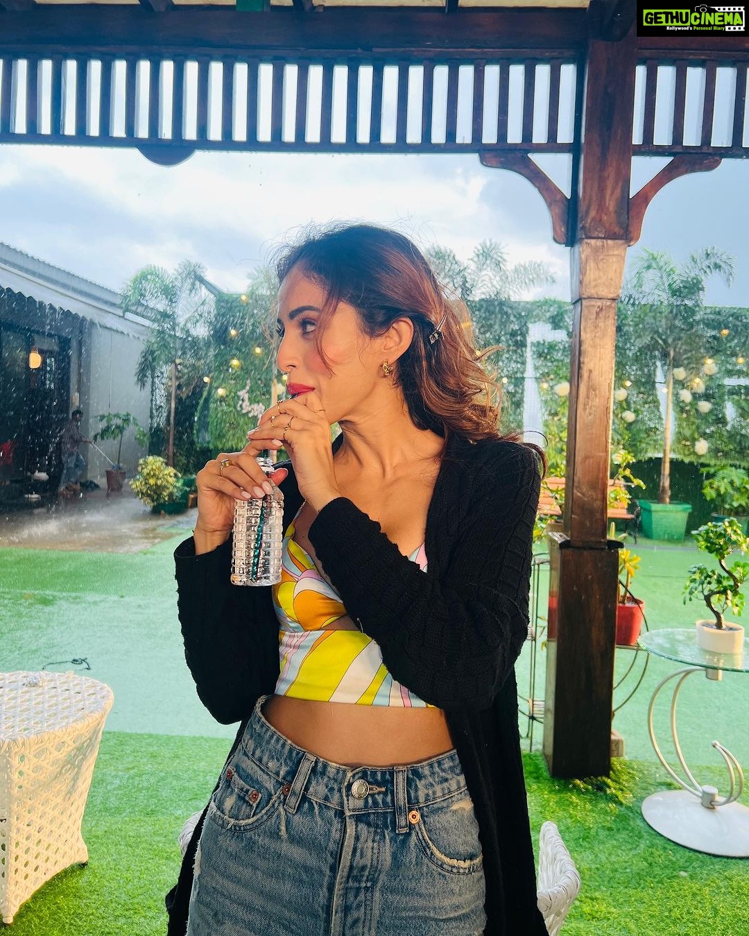 Priya Banerjee - 13.6K Likes - Most Liked Instagram Photos