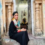 Priya Banerjee Instagram - What a powerful and surreal experience. Thank you for having us Maa. Joy Maa 🌺❤️ #kalighat 🙏🏻 Kalighat - কালীঘাট