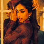 Priya Banerjee Instagram - Honey whatcha looking at? 🍯