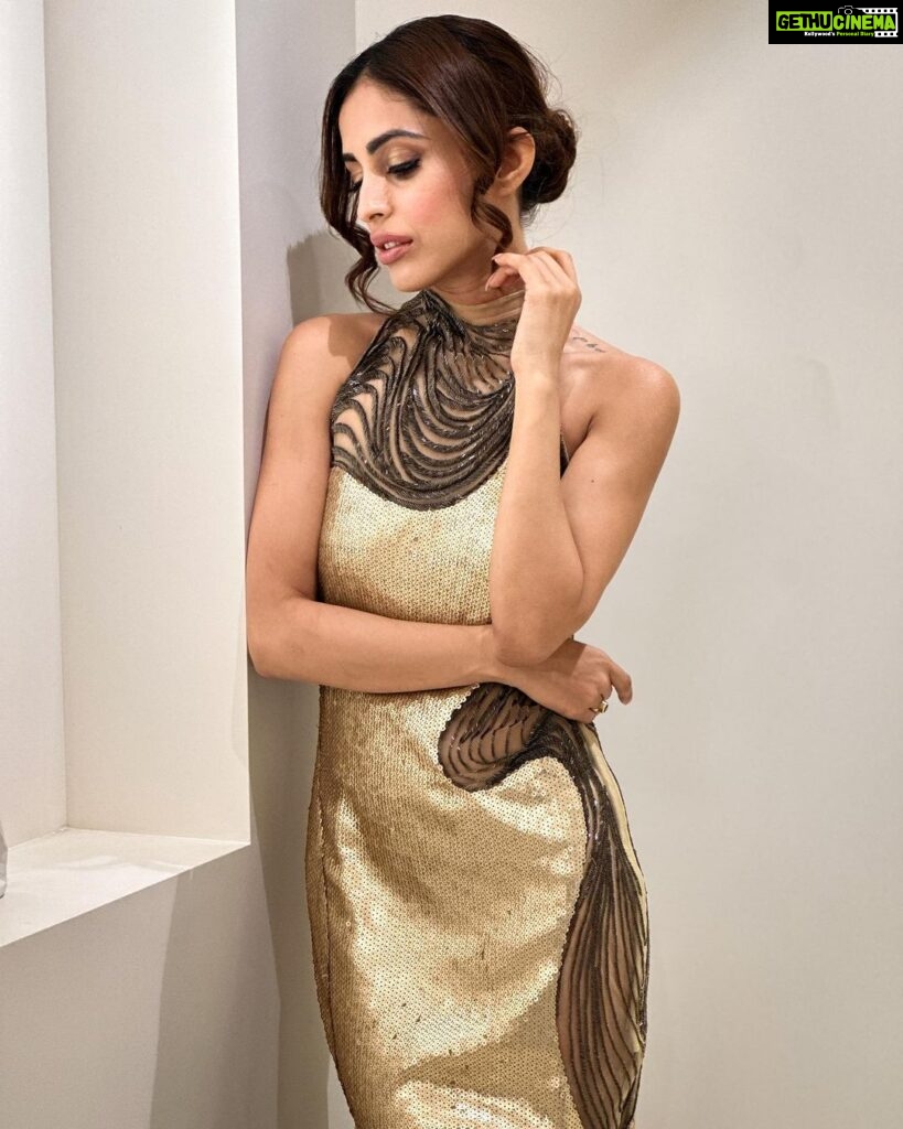 Priya Banerjee Instagram - About last night 🤍 For the launch of the new Mumbai flagship store by Gaurav Gupta couture 🤍 #shunya Wearing the one and only @gauravguptaofficial 🤍 Hair n makeup by my fav @makeupbychanch 😘 📸 @framingframesbyps