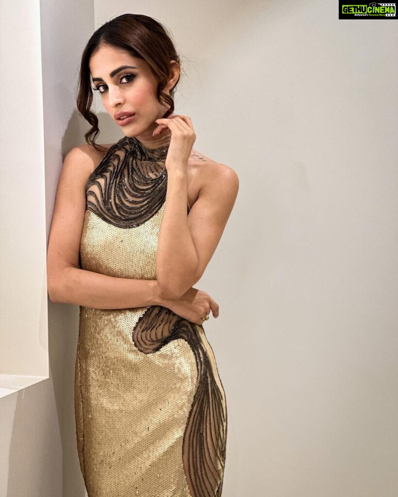 Priya Banerjee Instagram - About last night 🤍 For the launch of the new Mumbai flagship store by Gaurav Gupta couture 🤍 #shunya Wearing the one and only @gauravguptaofficial 🤍 Hair n makeup by my fav @makeupbychanch 😘 📸 @framingframesbyps