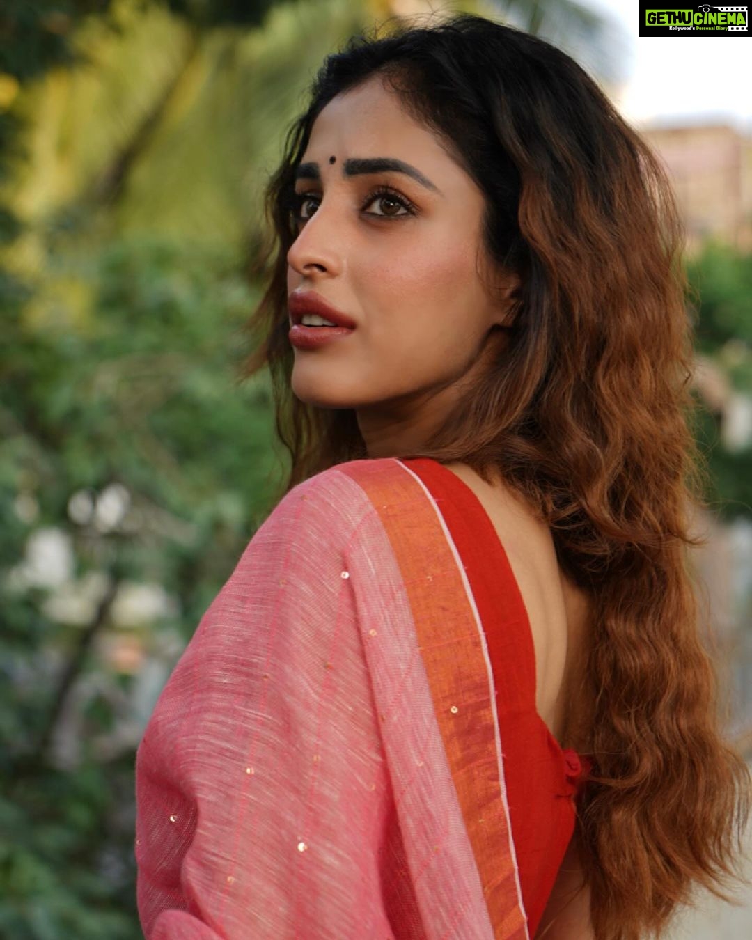 Priya Banerjee Instagram - Shubho Bijoya🌺