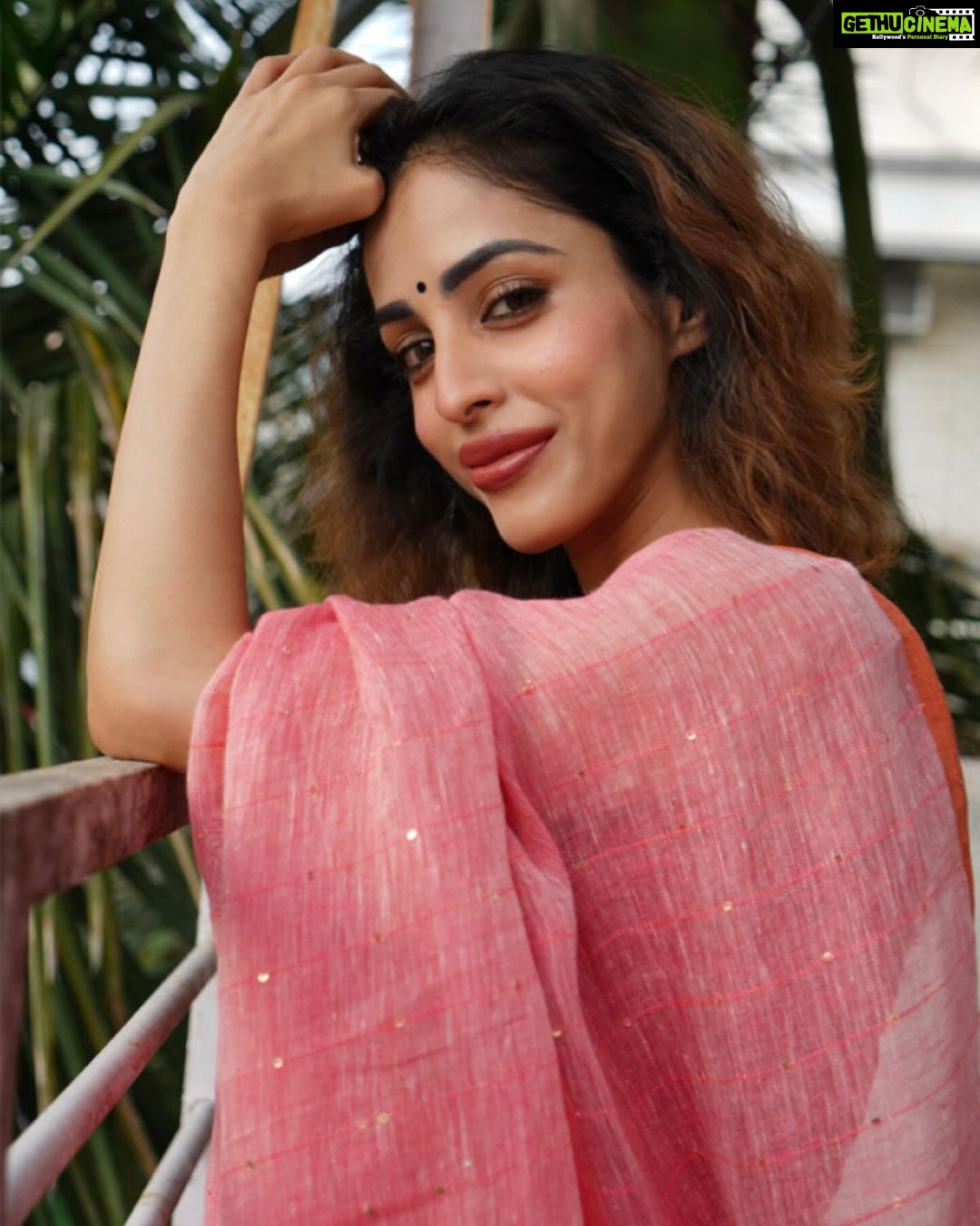 Priya Banerjee Instagram - Shubho Bijoya🌺