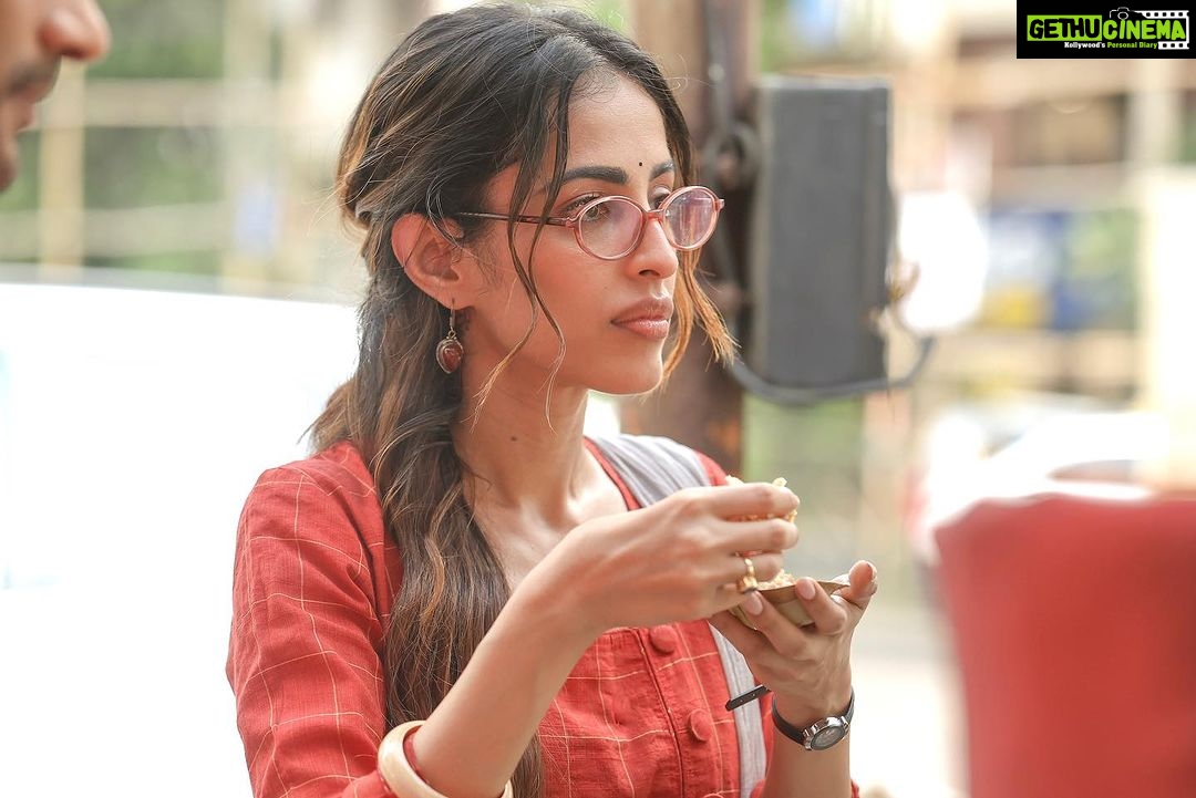 Priya Banerjee Instagram - Tapping into a side of me that no one has explored before. Loved working with @pratimdgupta on my first ever Bengali feature film Chaalchitro - The Frame Fatale. Heart filled with gratitude 🙏🏻❤️ KOLKATA-কোলকাতা