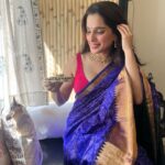 Priya Bapat Instagram – दिवाळीच्या खूप खूप शुभेच्छा 🪔

Saree @sawenchi