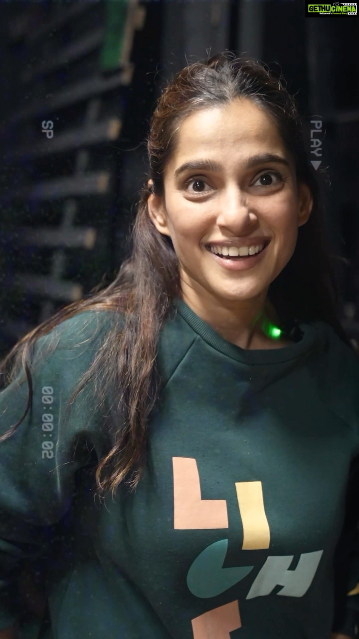 Priya Bapat Instagram - Getting back into theatre felt just right. As the medium shifted, so did the process. Theatre is all about projecting, using body language, and pouring in intensity and energy. It was a bit of a challenge to unlearn cinema and OTT techniques and embrace this new approach. But then, performing to a full house, feeling the audience’s love and hearing their applause live – there’s nothing quite like it. Forever grateful for all the love ❤️🙏🏻 Huge shoutout to my amazing teammates who made this journey of creating stage magic unforgettable. Video 📹 @yash_kadam_ @dawnmedia.in