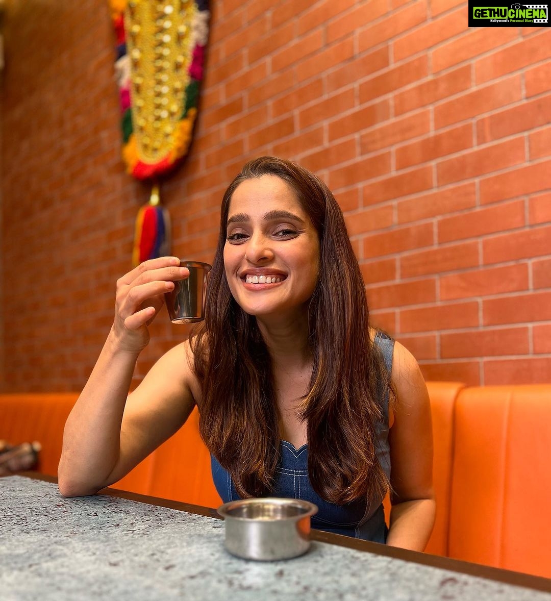 Priya Bapat Instagram - Coffee time! Cheers to filter brews and good vibes. Filter coffee lovers raise your hand 🙋🏻♀️ 😄