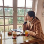 Priya Bapat Instagram - Coffee isn't just a drink, it's an emotion. Can you tell from my face? ☕️😌 Swipe left to know more 😄