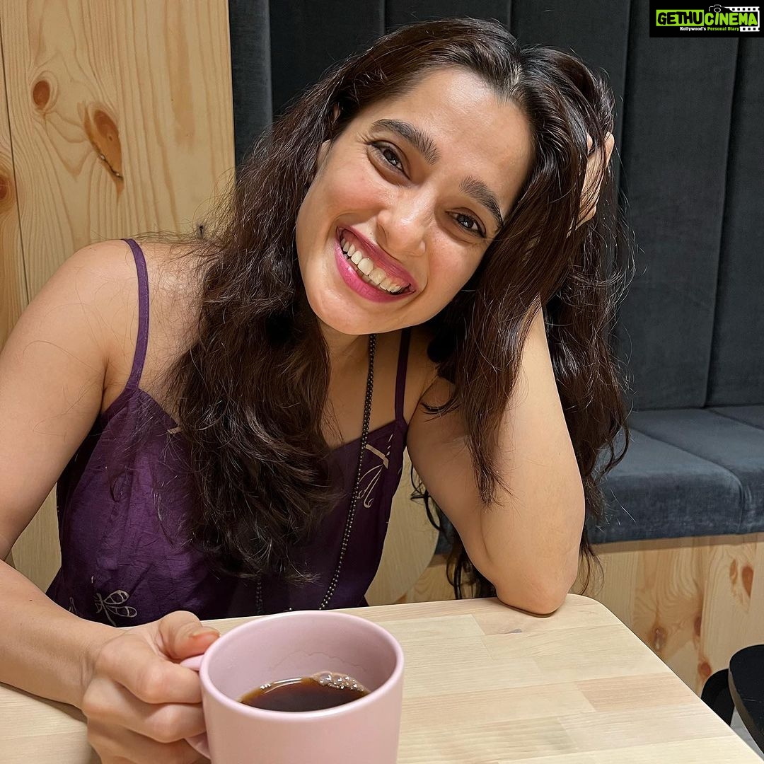 Priya Bapat Instagram - Coffee isn't just a drink, it's an emotion. Can you tell from my face? ☕️😌 Swipe left to know more 😄