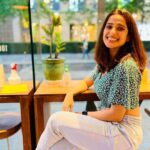 Priya Bapat Instagram - Just smile 😊 it’s a beautiful day! #grateful #gratitude #love #repost #oldohoto