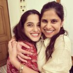 Priya Bapat Instagram - Happpyyyy birthday sai ❤️ @saietamhankar posting the picture we clicked on Girija’s birthday 😅🥰😘 Love! Have a fantastic year!