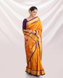 Priya Bapat Instagram - मराठमोळा साज ❤️❤️ 
For @kohinoorgrouppune 
Saree @navinyas_handloom 
Styled @bapatshweta 
Make up @saurabh_kapade 
Hair @nilampatel12 
📸 @vijaypowarphotography