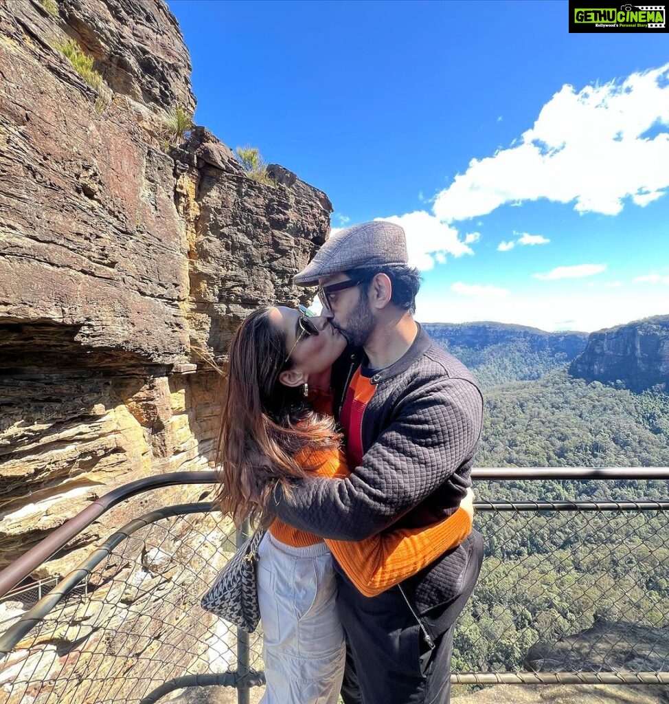 Priya Bapat Instagram - In love for 18 years, married for 12! May this beautiful madness continue forever ♾ Happy anniversary to us ❤ Blue Mountains