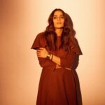Priya Bapat Instagram - 🤎 If Poornima Gaikwad was a model 🤎😄 📸 @tejasnerurkarr Outfit @recherche_in_you_ @saurabh_kapade @bapatshweta @hairbymeghaa #cityofdreams #season3 #26may