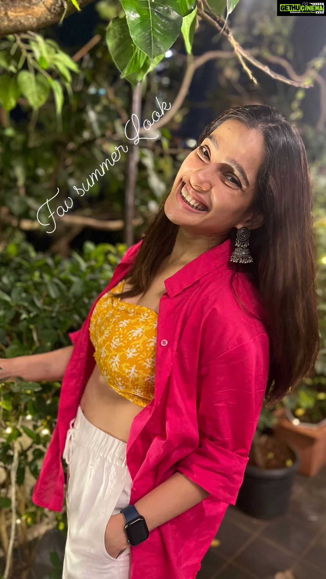 Priya Bapat Instagram - Did you notice the typing error ? πππ»ββοΈπ
Let's get our outfits on point and enjoy the sunshine! My fav summer look β€οΈ #summer #cotton #linen #favlook #letsgetready #getreadywithme