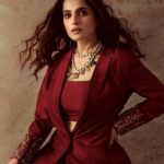 Priya Bapat Instagram – Feeling fabulous in this smart Western look for the Jio Studio event! Can’t wait for you to see what we’ve been working on. 

Outfit @ggofficial.18 
Neckpiece @shillpapuriidesignerjewellery 
Styled @bapatshweta 
📷 @_prajwalkhade 
Make up @saurabh_kapade 
Hair @hairbymeghaa 

#JioStudios #NewWebSeries #FeelingHappy #rafuchakkar #gseams #aboutlastnight