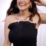 Priya Bapat Instagram – Hair, beauty or Toothpaste Ad ? Where will this fit the best? 😄😅

🎥 @shruu_t