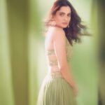 Priya Bapat Instagram - 💚 . 📸 @tejasnerurkarr Wearing - @pleatslabel style @bapatshweta Jewellery- @bblinggbymeghana Hair @nilampatel12 Make up @saurabh_kapade #lehenga #fashion #style #itsme #dowhatyoulike #myfashion