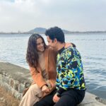 Priya Bapat Instagram - The way he looks at her… As if her smile is the only thing that could possibly matter! Love you ♾️ @umesh.kamat