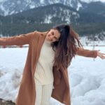 Priya Bapat Instagram - Embracing the beauty of nature ❄️❤️