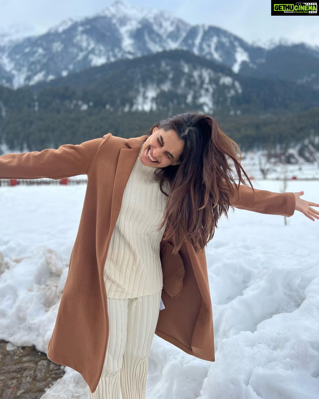 Priya Bapat Instagram - Embracing the beauty of nature ❄️❤️