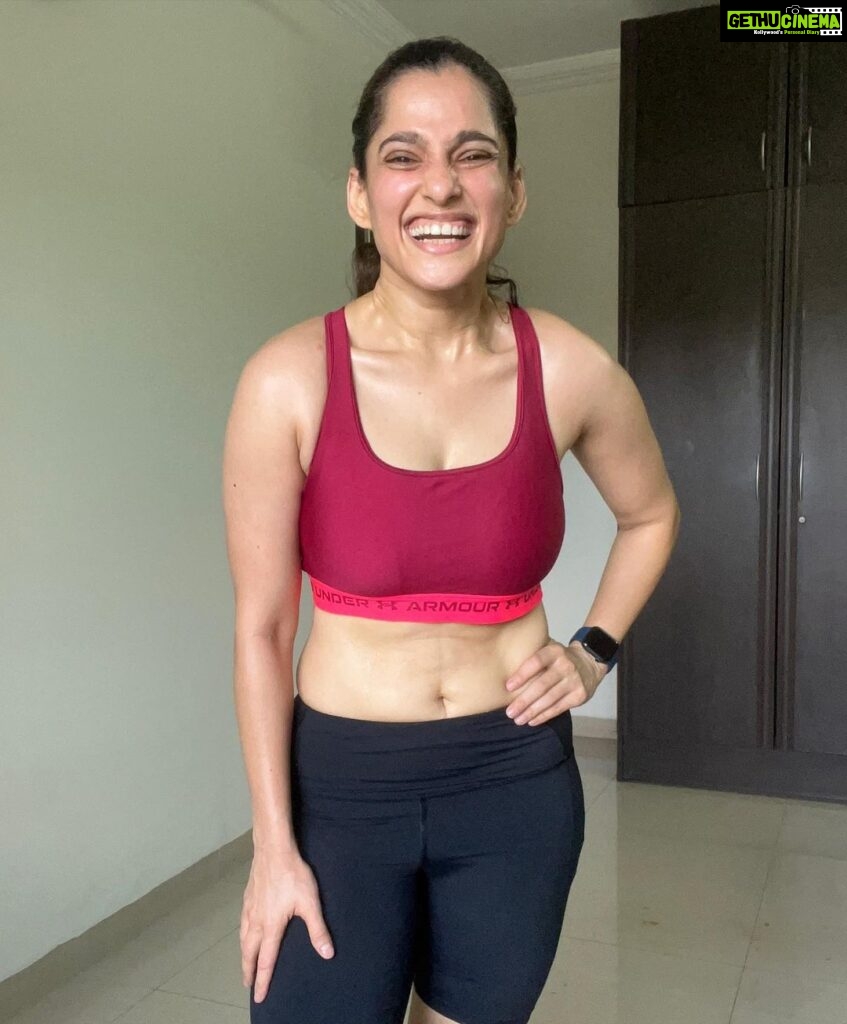 Priya Bapat Instagram - I love being fit and healthy - it's not just a hobby, it's my way of life! Happy me after a good Sunday 🏃🏼‍♀