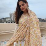 Priya Bapat Instagram – गौरी गणपती विसर्जन 🙏🏻
And …
What a wonderful day spent with these fantastic people ❤️ Thank you for coming home and adding to the festive joy!

Thank you @tara_c_tara For this lovely outfit ❤️