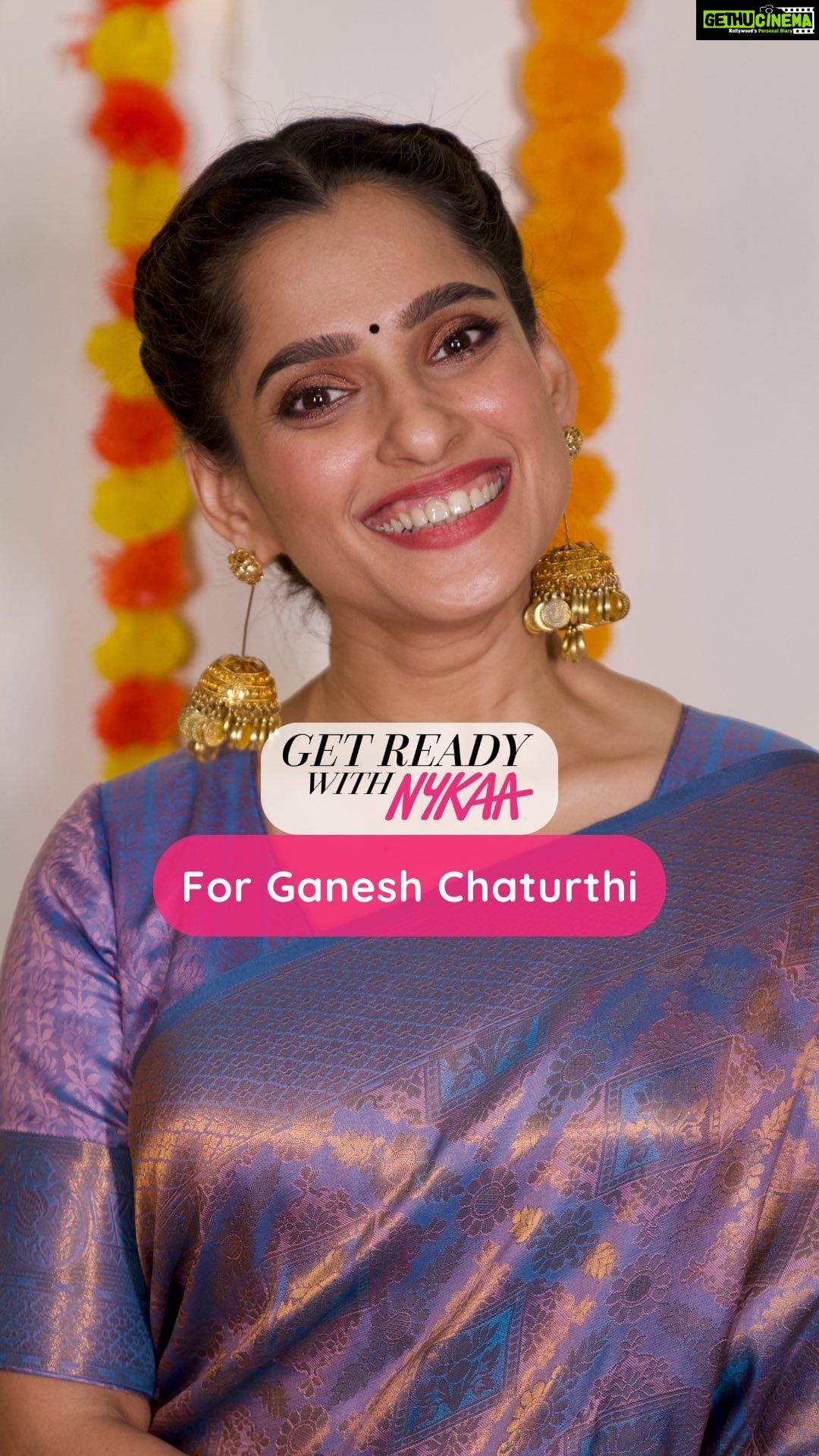 Priya Bapat Instagram - Ganpat Bappa Morya!✨🙏🏻 Join me in the celebrations as I Get Ready With Nykaa for this auspicious festival while sharing some happy memories of how we used to celebrate it in my younger days vs now!🥰 Watch the full video only on Nykaa’s YouTube channel! Are you excited for Bappa’s arrival?😍 #GetReadyWithNykaa #GRWN #GaneshChaturthi #FestiveMakeup #Nykaa