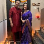 Priya Bapat Instagram – दिवाळीच्या खूप खूप शुभेच्छा 🪔

Saree @sawenchi