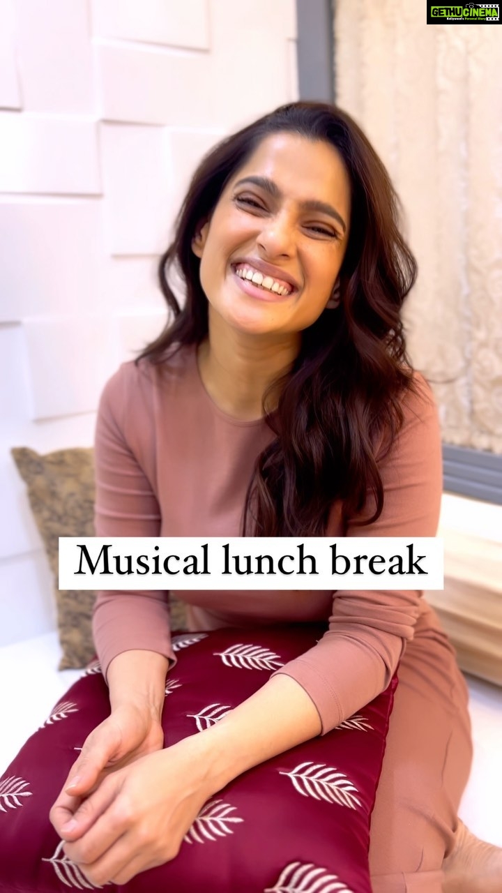Priya Bapat Instagram - Music is the heartbeat of my soul 🎶 🎵 #music #singing #me