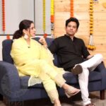 Priya Bapat Instagram – प्रियाने शेअर केले ‘जर तरची गोष्ट’ या आपल्या नाटकाबद्दलचे खास अनुभव!❤️

दिवाळी पाडवा विशेष : प्रिया आणि उमेशची ‘जर तरची गोष्ट’!♥️
संपूर्ण व्हिडिओ पहा राजश्री मराठीच्या युट्यूब आणि फेसबूक पेजवर!➡️

#DiwaliPadwa #Diwali2023 #Jartarchigoshta #RajshriMarathi #PriyaBapat #UmeshKamat