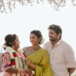 Priya Bhavani Shankar Instagram - Hey yu beautiful bride @kavyavijay25 yea sure it’s your wedding & we rightfully had more fun than you 🤩😂 @carolmichel @rajvel.rs @ravansteve Saree @tamarachennai Accessories @pradejewels HMU @mua_vijisharath & team