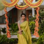 Priya Bhavani Shankar Instagram - Hey yu beautiful bride @kavyavijay25 yea sure it’s your wedding & we rightfully had more fun than you 🤩😂 @carolmichel @rajvel.rs @ravansteve Saree @tamarachennai Accessories @pradejewels HMU @mua_vijisharath & team