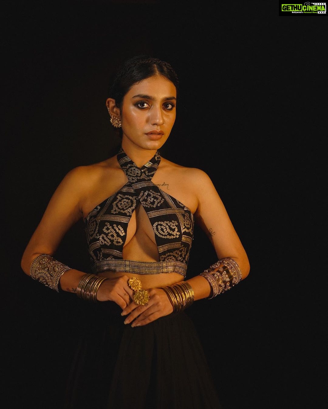 Priya Varrier Instagram - ⚜️