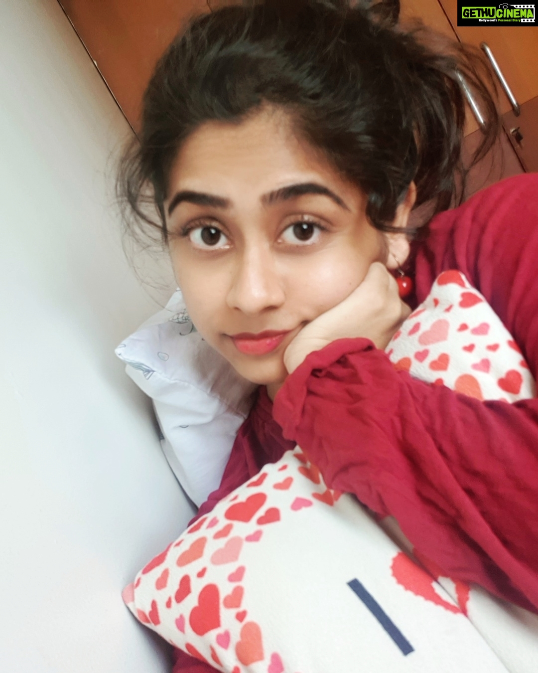 Priyaa Lal - 1.8K Likes - #mood #selfie