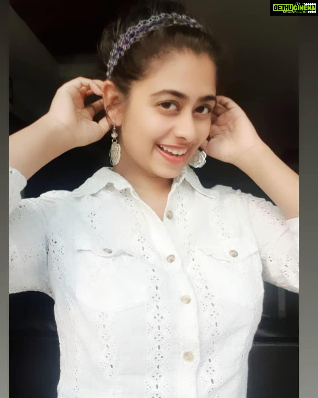 Priyaa Lal - 1.1K Likes - Peaceful Sunday Evening 😇🧚
#weekendvibes s #sunday