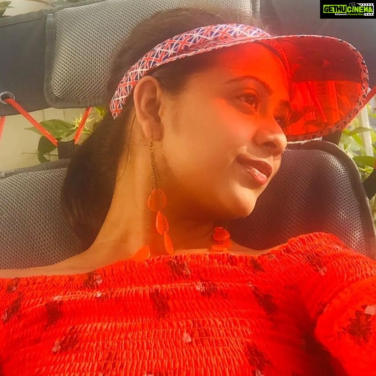 Priyaa Lal - 1K Likes -