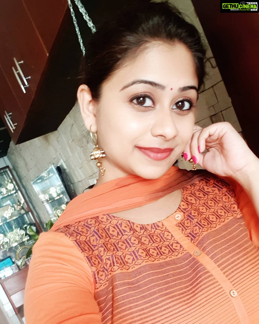 Priyaa Lal - 1.4K Likes - 🧡🤩
