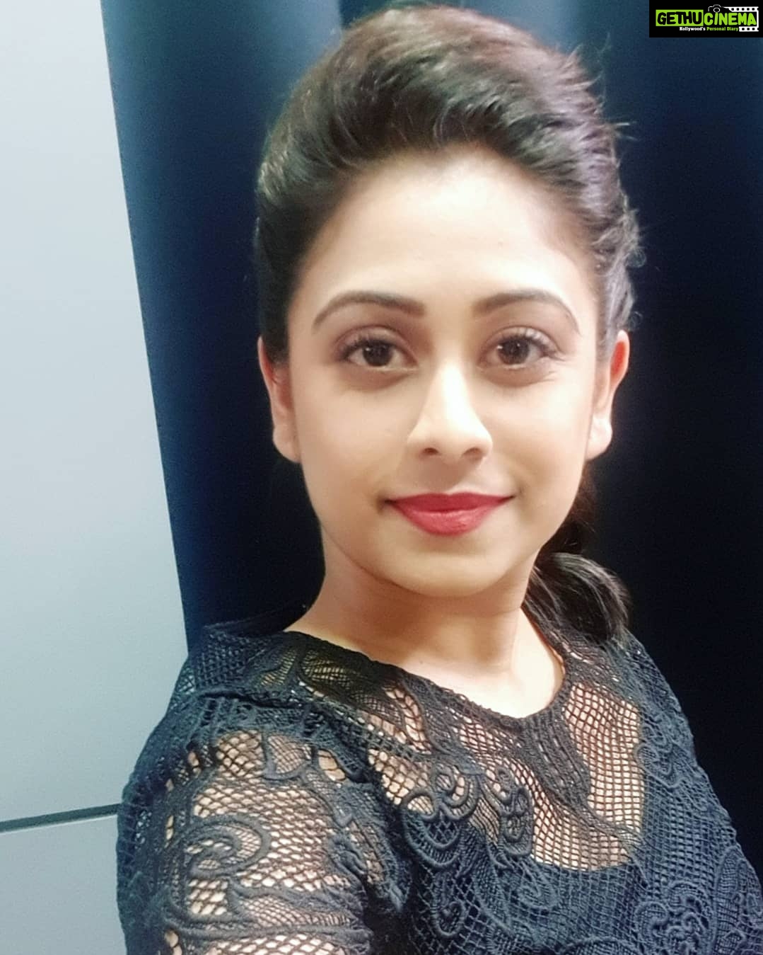 Priyaa Lal - 2K Likes - š¤
#selfie